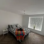 Brand New Luxuries Apartment Near The City Center